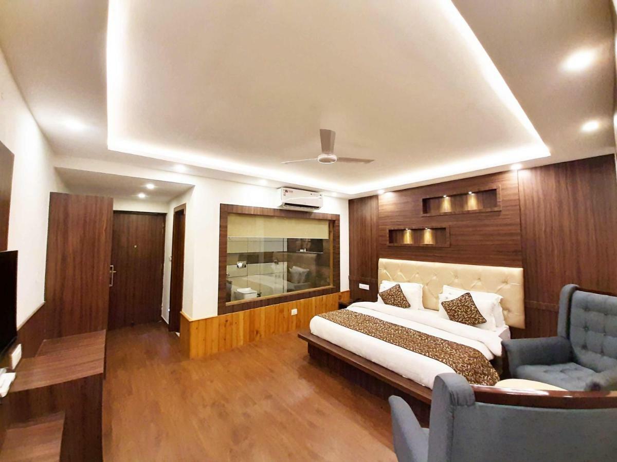 Hotel Trinity Heights МакЛеод Ганж Екстериор снимка