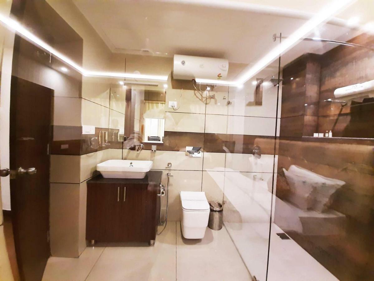 Hotel Trinity Heights МакЛеод Ганж Екстериор снимка