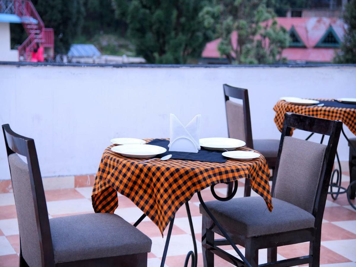 Hotel Trinity Heights МакЛеод Ганж Екстериор снимка