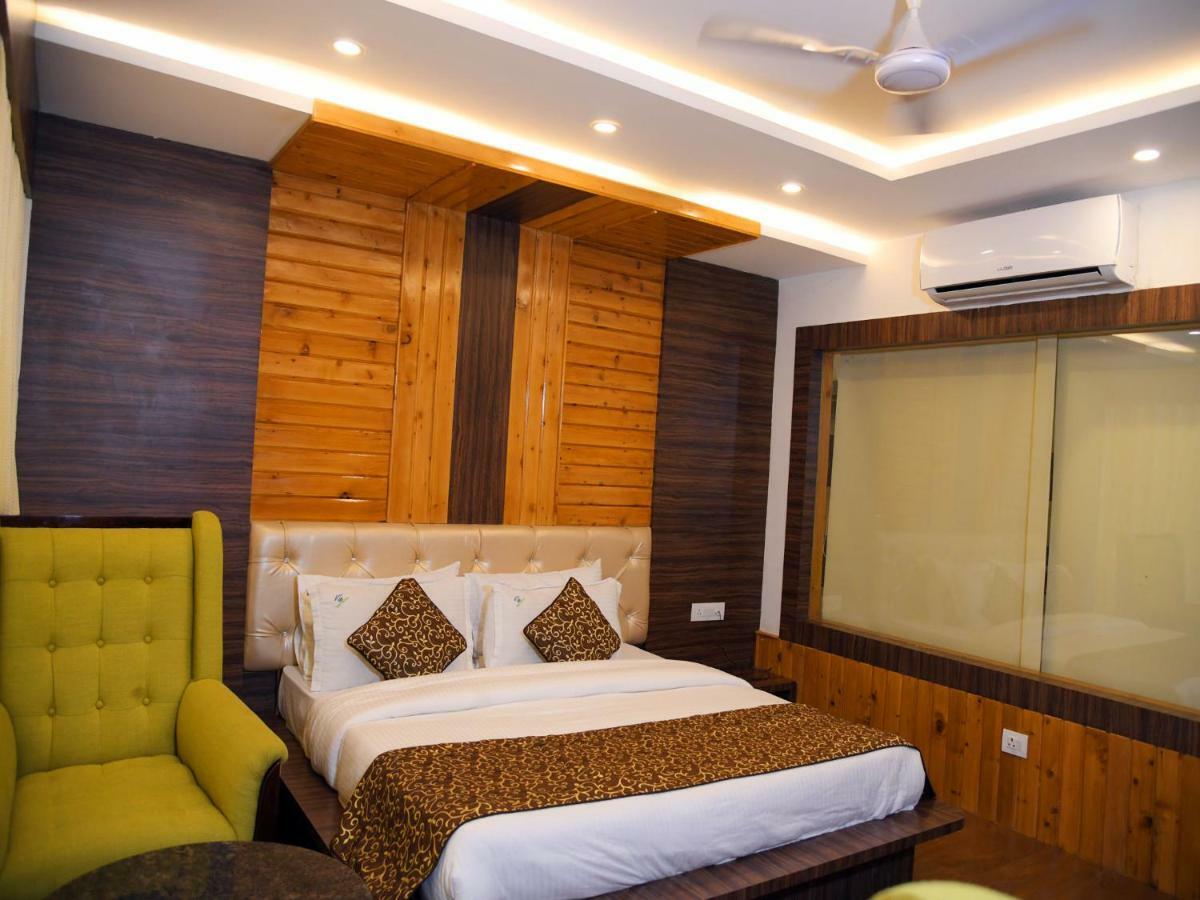 Hotel Trinity Heights МакЛеод Ганж Екстериор снимка